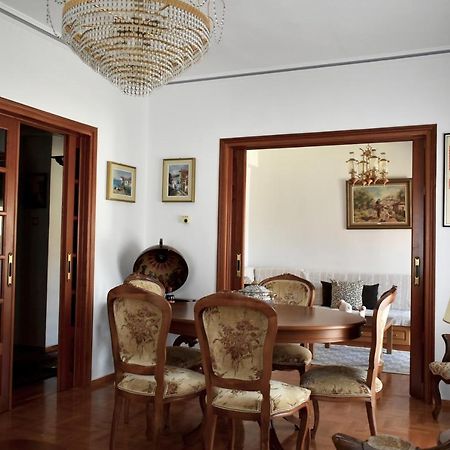 Κεντρικό Και Ευρύχωρο Οροφοδιαμέρισμα Kastoria Exterior foto